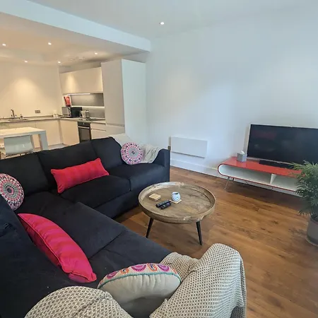 Luxury Centre With Free Parking *